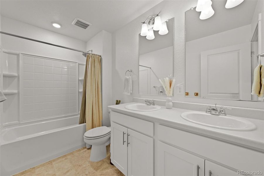 Full Bathroom Upstairs