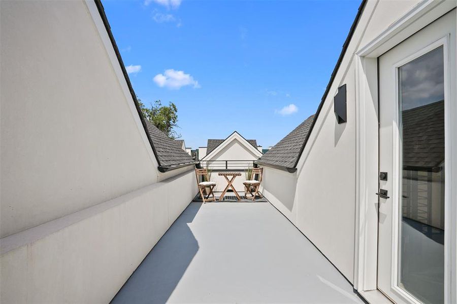 Spacious, unfurnished interior of a new home in , Dallas (Image 18).