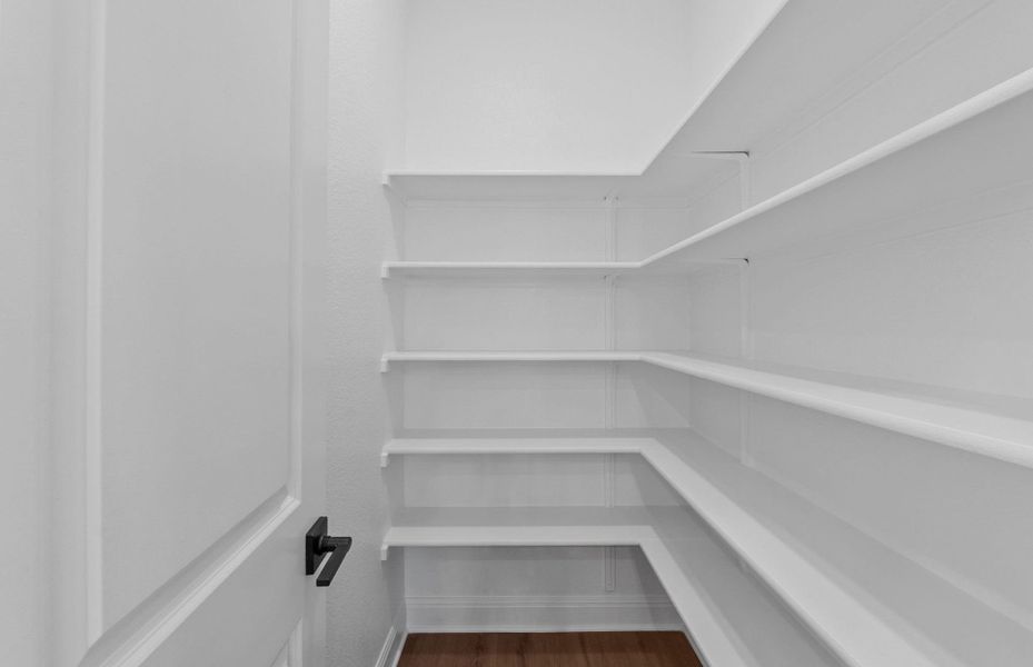 Spacious, unfurnished interior of a new home in Horizon Lake, Leander (Image 20).