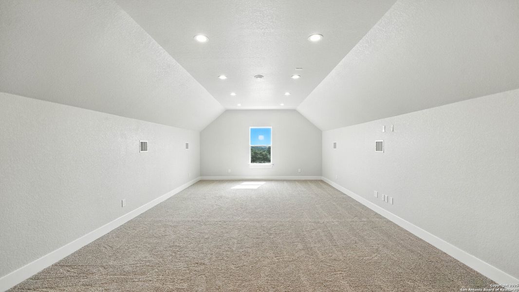 Spacious, unfurnished interior of a new home in , Spring Branch (Image 30).
