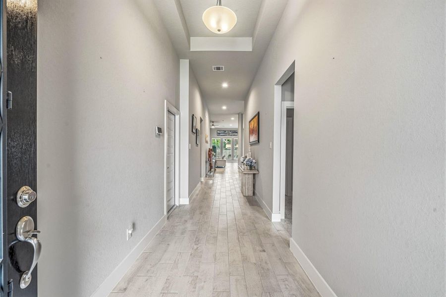 Spacious, unfurnished interior of a new home in Morton Creek Ranch, Katy (Image 20).