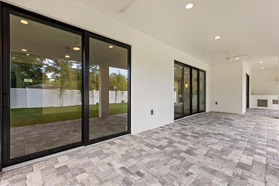 Spacious, unfurnished interior of a new home in , Winter Park (Image 39).