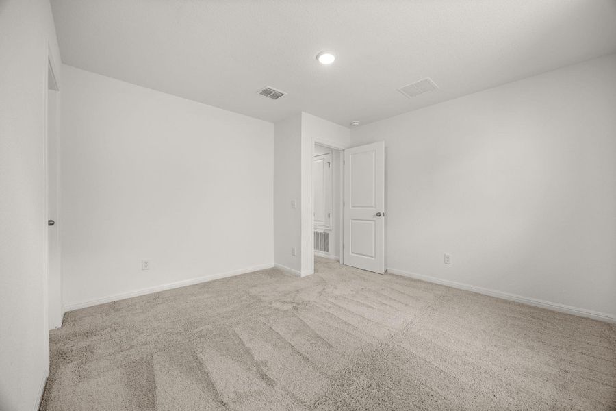 Spacious, unfurnished interior of a new home in Cottonwood Farms, Hutto (Image 32).