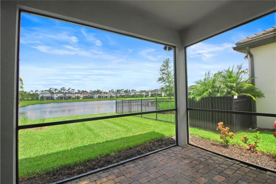 Exterior details and patio area of a home in , Lakewood Ranch (Image 3).