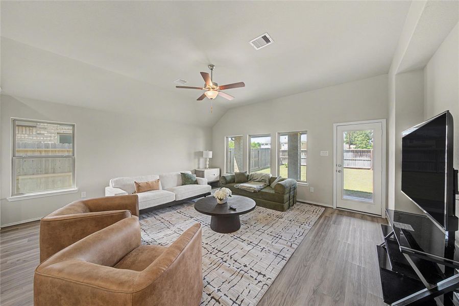 Furnished interior view inside a new home in Candela, Richmond (Image 44).