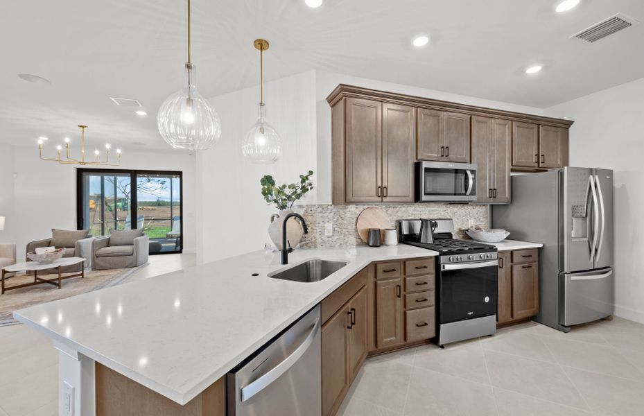 Representative furnished interior of a home built from the Cascadia by Del Webb in Del Webb Catalina, Lakewood Ranch (Image 31). Representative furnished interior of a home built from the Cascadia by Del Webb in Del Webb Catalina, Lakewood Ranch (Image 31).