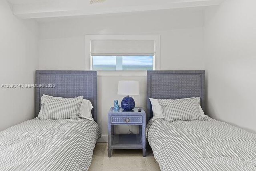 Furnished interior view inside a new home in , Islamorada, Village of Islands (Image 47).