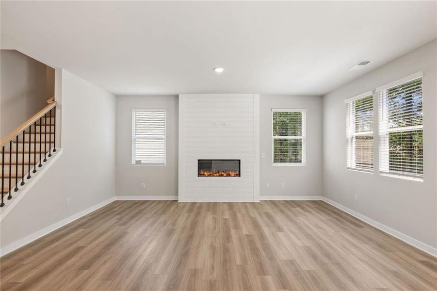 Spacious, unfurnished interior of a new home in Oak Grove Glen, Snellville (Image 23). Spacious, unfurnished interior of a new home in Oak Grove Glen, Snellville (Image 23).