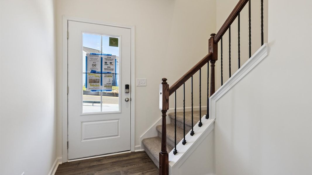 Spacious, unfurnished interior of a new home in Cherokee Crossing, Kodak (Image 19).