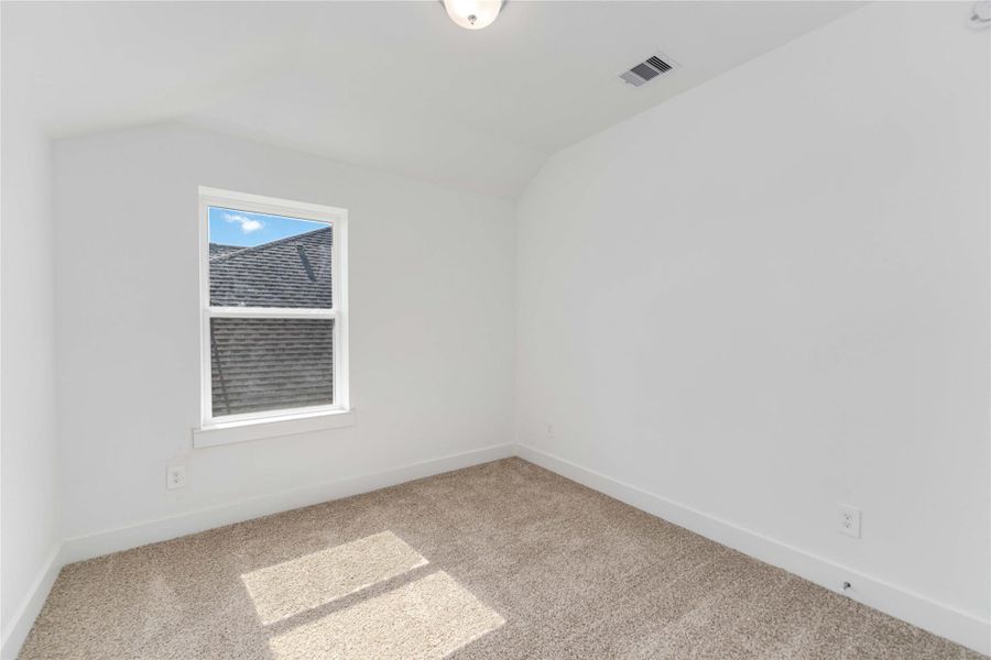 Spacious, unfurnished interior of a new home in Elyson, Katy (Image 22).