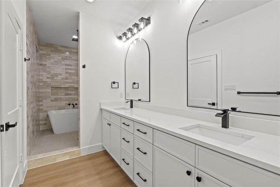 Furnished interior view inside a new home in , Dallas (Image 9).