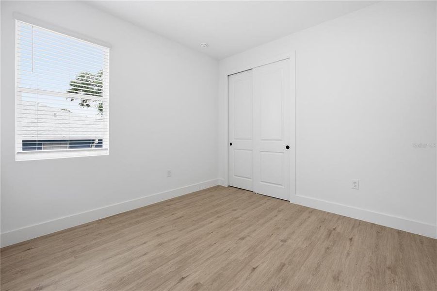 Spacious, unfurnished interior of a new home in , Ocala (Image 23).