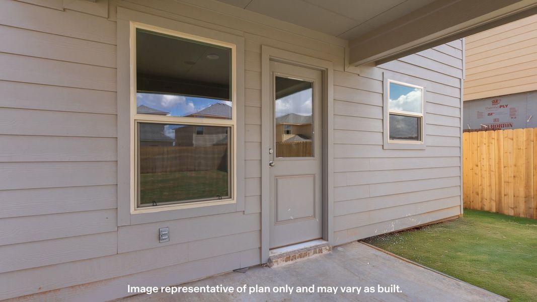 Furnished interior view inside a new home in Overlook West, Wolfforth (Image 10).