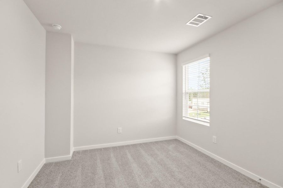 Spacious, unfurnished interior of a new home in Crockett Meadows, Conroe (Image 19).