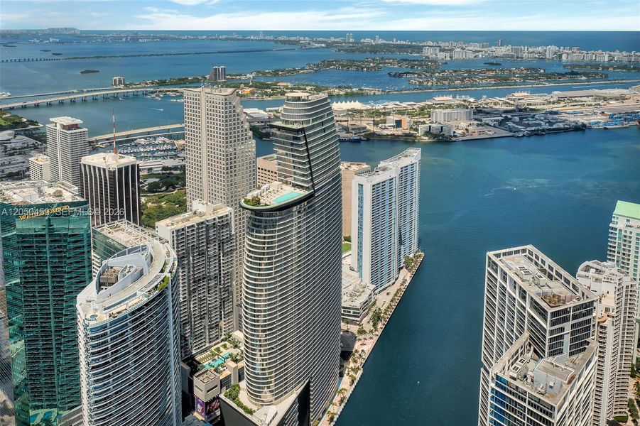 Condo located in Miami, FL showcasing its design and architecture (Image 22). Condo located in Miami, FL showcasing its design and architecture (Image 22).