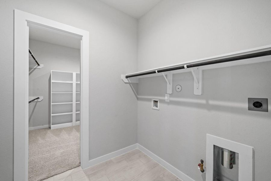 Spacious, unfurnished interior of a new home in Grand Oaks Village, Houston (Image 25).