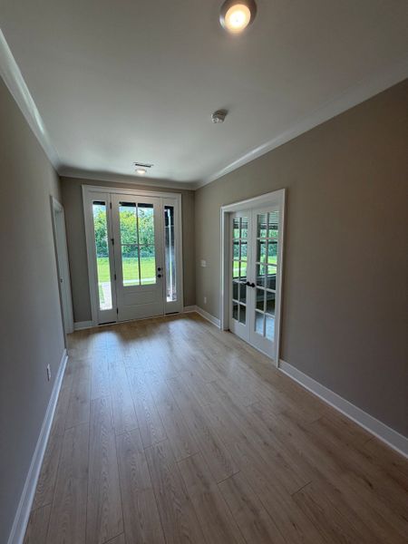 Spacious, unfurnished interior of a new home in Bluebird Hollow at Autumn Ridge, Spring Hill (Image 8).