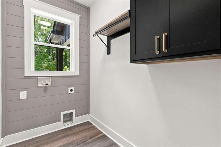 Image 47 of a home in .