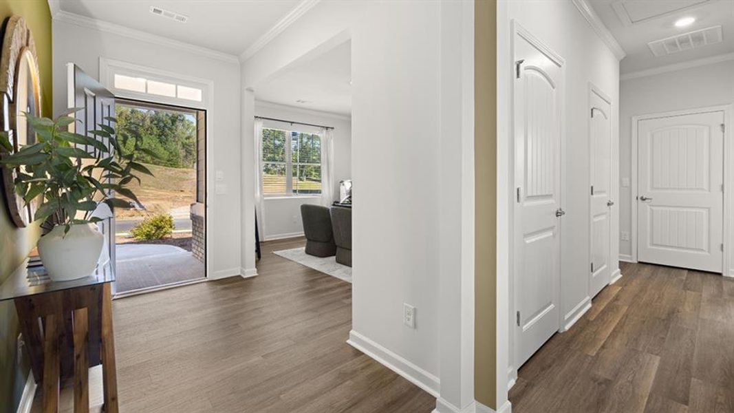 Spacious, unfurnished interior of a new home in Lost Creek, Dallas (Image 23).