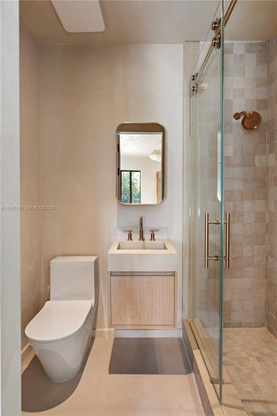 Furnished interior view inside a new home in , Miami Beach (Image 18). Furnished interior view inside a new home in , Miami Beach (Image 18).