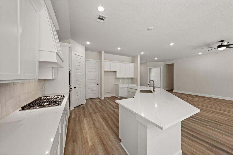 Furnished interior view inside a new home in Deer Pines, Conroe (Image 16).