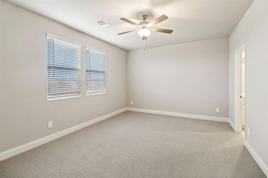 Spacious, unfurnished interior of a new home in Lakehaven - Premier Series, Farmersville (Image 28).