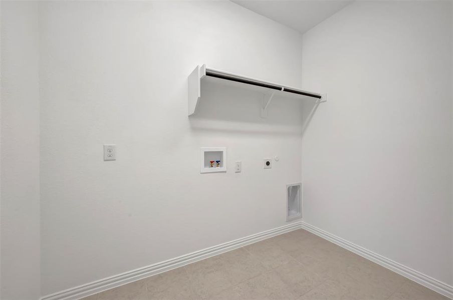 Spacious, unfurnished interior of a new home in Vintage Village, Argyle (Image 34).