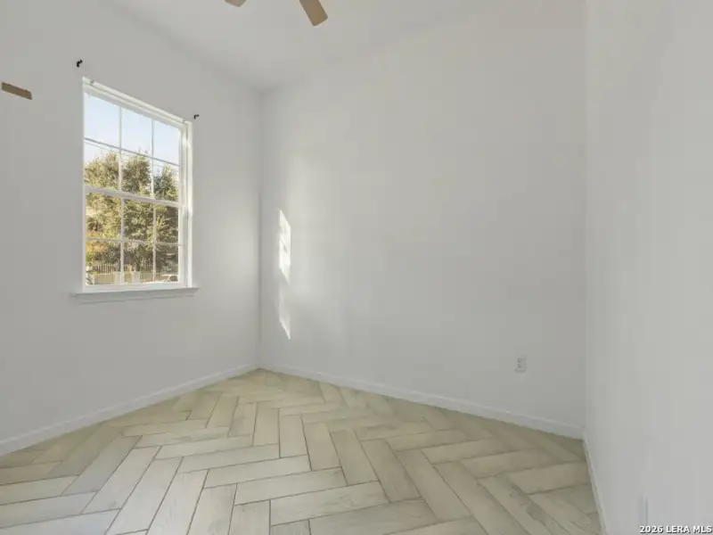 Spacious, unfurnished interior of a new home in , San Antonio (Image 12).