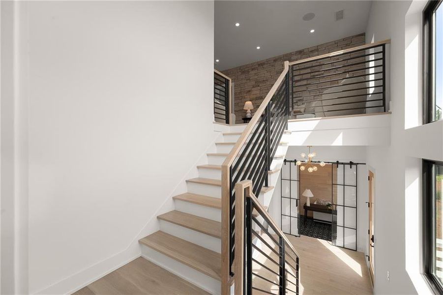 Spacious, unfurnished interior of a new home in , Roswell (Image 26).