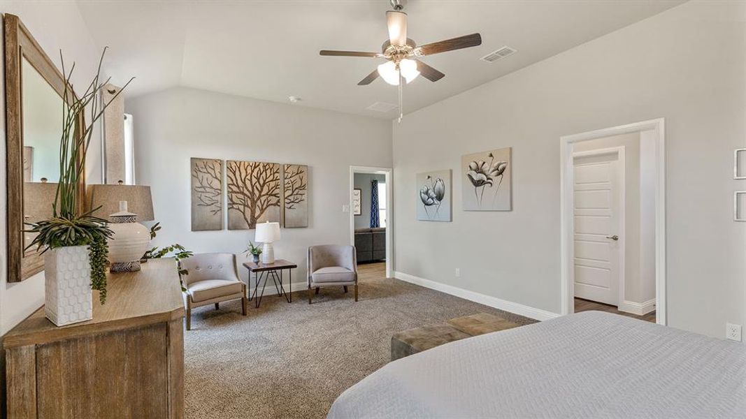 Furnished interior view inside a new home in Eagle Creek, Denton (Image 18).