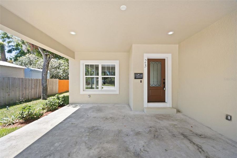 Spacious, unfurnished interior of a new home in , Plant City (Image 18).
