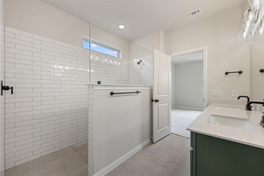 Representative images and renderings are for illustrative purposes. Actual structural options and design finishes of home may vary. Representative images and renderings are for illustrative purposes. Actual structural options and design finishes of home may vary.