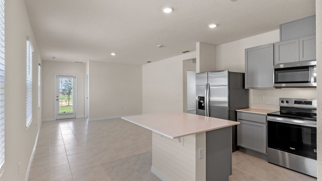 Furnished interior view inside a new home in Hamilton Bluff, Lake Hamilton (Image 4).