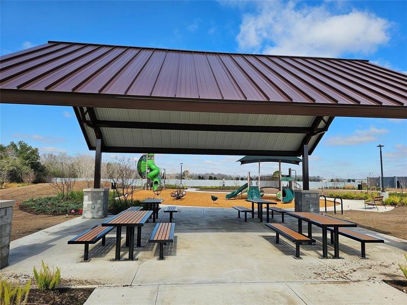 Community amenities in , Pearland (Image 37). Community amenities in , Pearland (Image 37).
