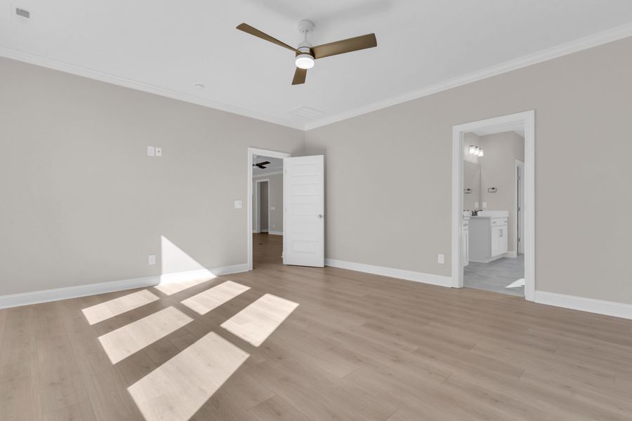 Representative unfurnished interior of a home built from the The Bradley by RobuckHomes in Windwater, Hampstead (Image 67).