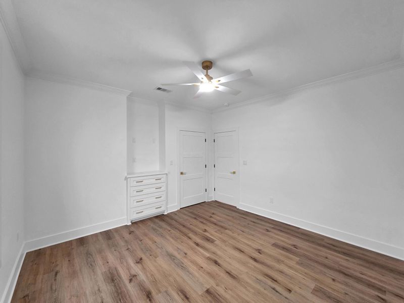 Spacious, unfurnished interior of a new home in , Bolivar Peninsula (Image 23).