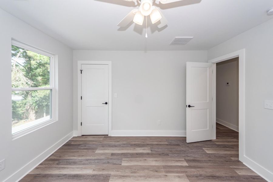 Spacious, unfurnished interior of a new home in , Hanahan (Image 33).
