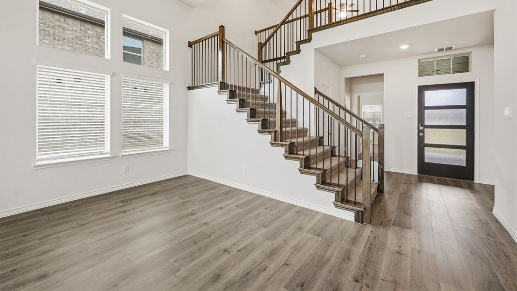 Spacious, unfurnished interior of a new home in Fireside by the Lake, Garland (Image 16).