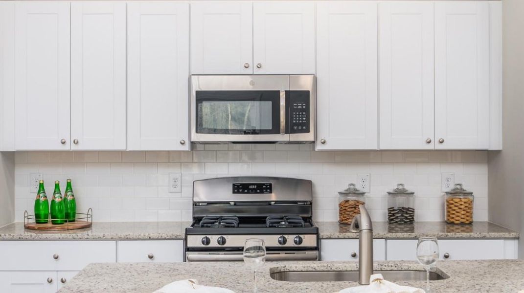 American Dream Series Beach Village EI Kitchen Cabinets