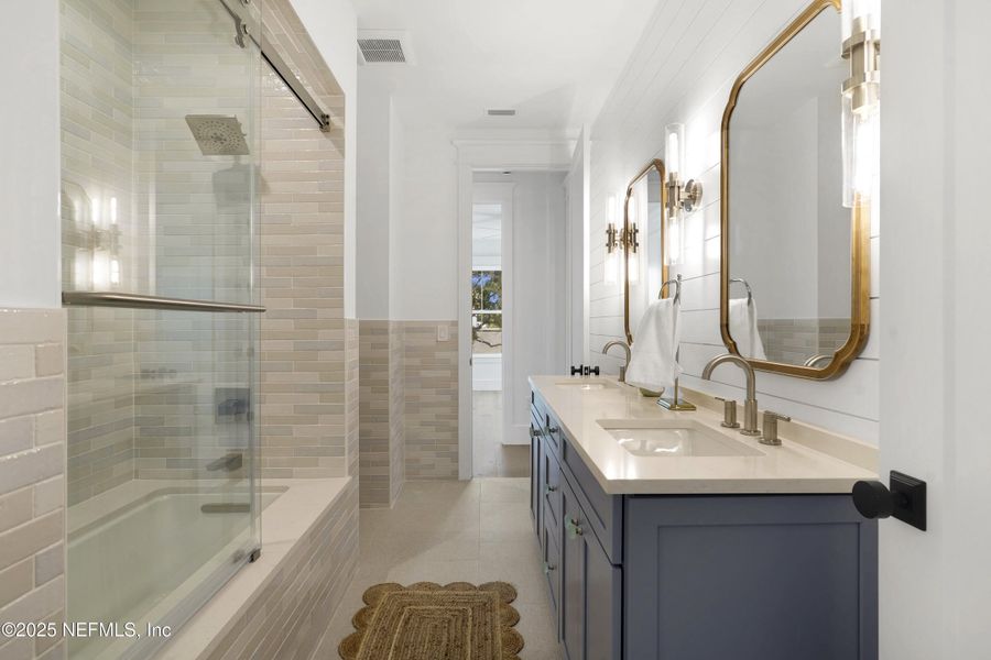 Furnished interior view inside a new home in , St. Augustine (Image 33).