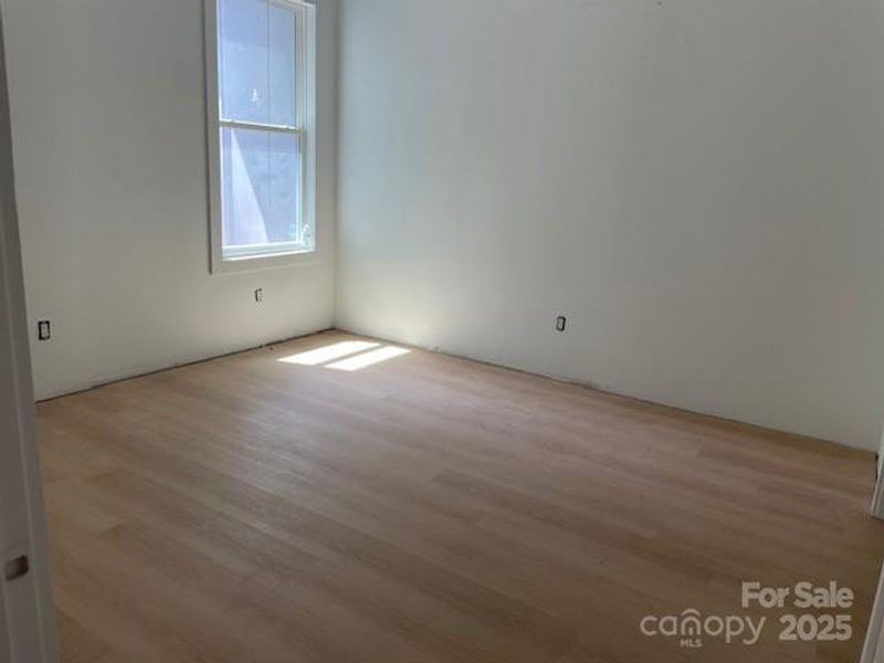 Spacious, unfurnished interior of a new home in , Gastonia (Image 6).