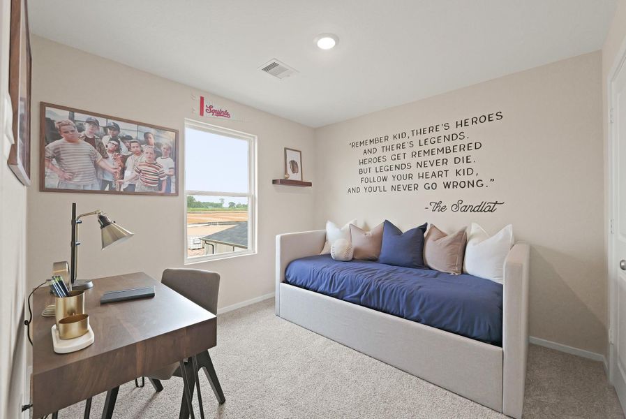 Furnished interior view inside a new home in Silverthorne, Conroe (Image 6).