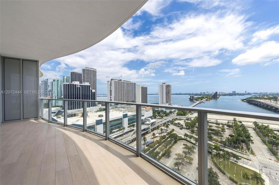 Condo located in Miami, FL showcasing its design and architecture (Image 3).