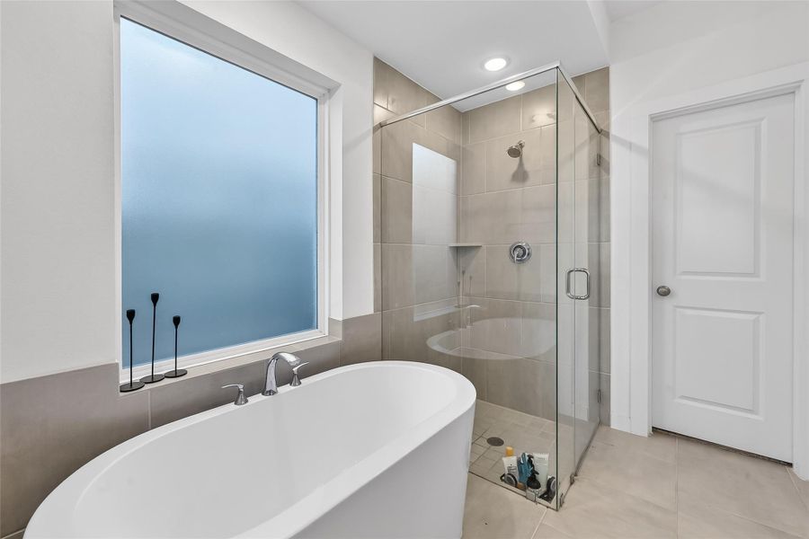 Furnished interior view inside a new home in , Arcola (Image 31).