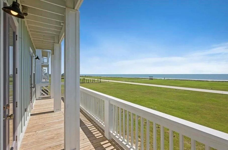 Exterior details and patio area of a home in , Bolivar (Image 23).