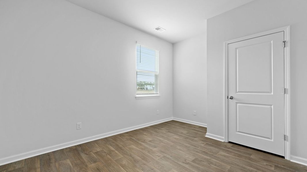 Representative unfurnished interior of a home built from the ROBIE by D.R. Horton in Hillcrest, Ravenel (Image 17).
