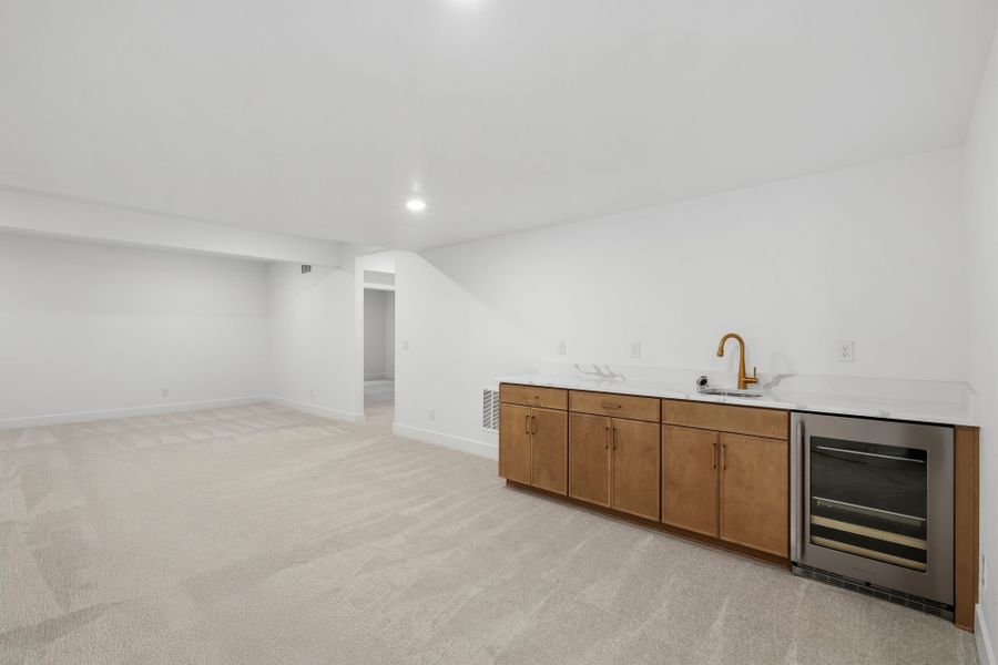 Spacious, unfurnished interior of a new home in Hilltop at Inspiration, Aurora (Image 12). Spacious, unfurnished interior of a new home in Hilltop at Inspiration, Aurora (Image 12).