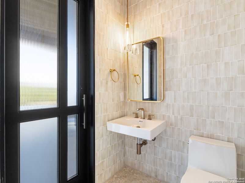 Furnished interior view inside a new home in , Canyon Lake (Image 26). Furnished interior view inside a new home in , Canyon Lake (Image 26).