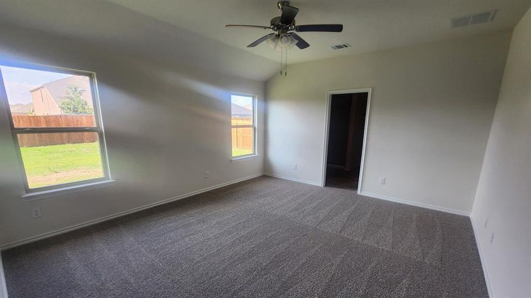 Spacious, unfurnished interior of a new home in Waverly Estates, Josephine (Image 6).