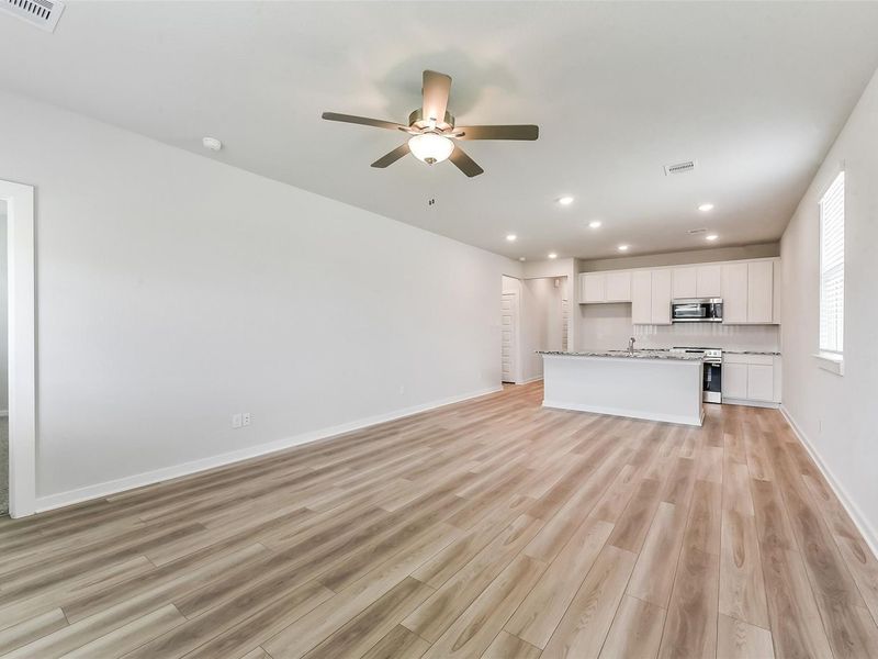 Spacious, unfurnished interior of a new home in Liberty Estates, Cleveland (Image 21).